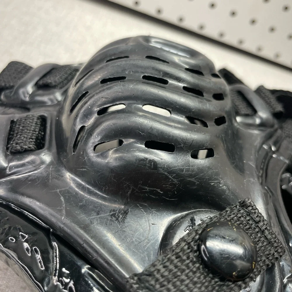 Cliff Keen F5 Tornado Wrestling Headgear  One Size Fits All Black Scuffs